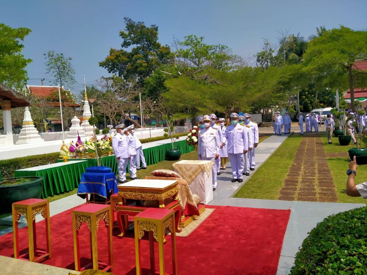 ﻿สำนักงานบังคับคดีจังหวัดสมุทรสงคราม เข้าร่วมพิธีวางพานพุ่มถวายราชสักการะ เนื่องในวันที่ระลึกพระบาทสมเด็จพระพุทธเลิศหล้านภาลัย รัชกาลที่ 2